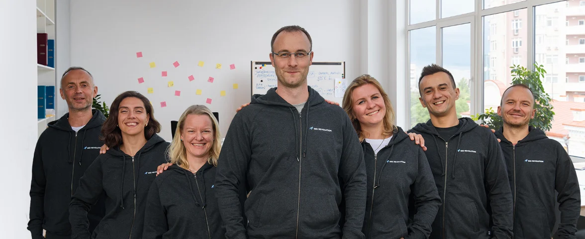 Team von SEO Revolution bei der Arbeit an nachhaltiger SEO Betreuung für Unternehmen