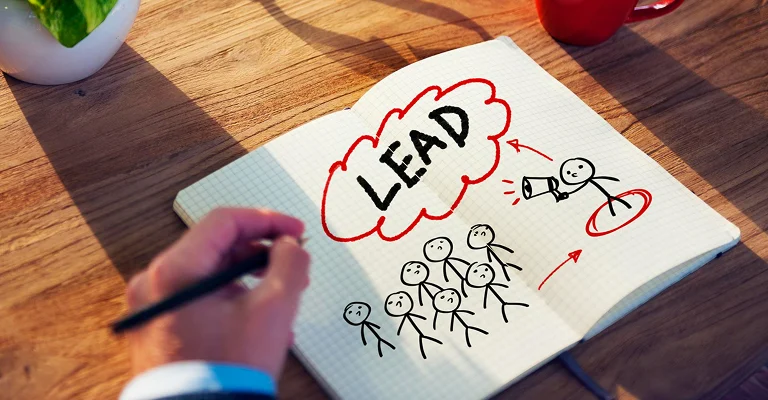 Skizze mit Wort „Lead“ – planbarer Kundenstrom durch effektive SEO-Betreuung und Leadgenerierung